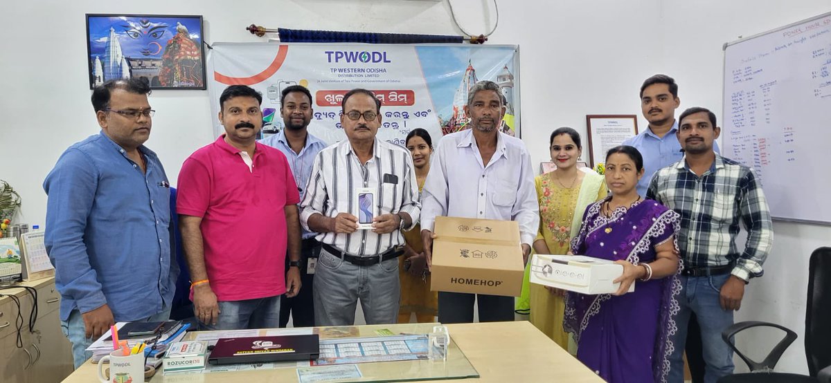 TPWesternOdisha's tweet photo. Celebrating 30 winners from Kalahandi Circle under the Khul Ja Sim Sim.
Their timely payments and zero arrears made them eligible for rewards.
Pay on time and you could be among our next winners.
*T&C Apply
#KhulJaSimSim #PayAndWin #DigitalPayment #BillPayment https://t.co/7OkGlHDzUj