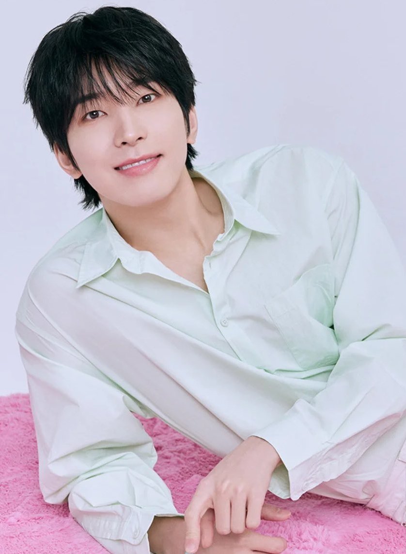 hudcunt's tweet photo. normalize calling wonwoo princess because he is indeed a princess https://t.co/xLzolg5Cxz