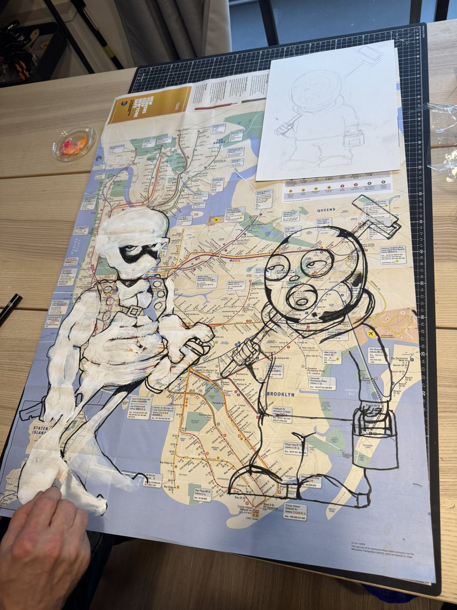 Tabooone's tweet photo. 無料で配られてた地下鉄地図に落書きを描いて作品にするの流行ってるよね。
First time drawing on a NY rail map!!i enjoyed!!Graffiti is the best!! #markbode #taboo1 #graffiti #art #illbros #streetart #graffitiart #tokyo #japan @markbodeofficial https://t.co/j8NtuGPkac