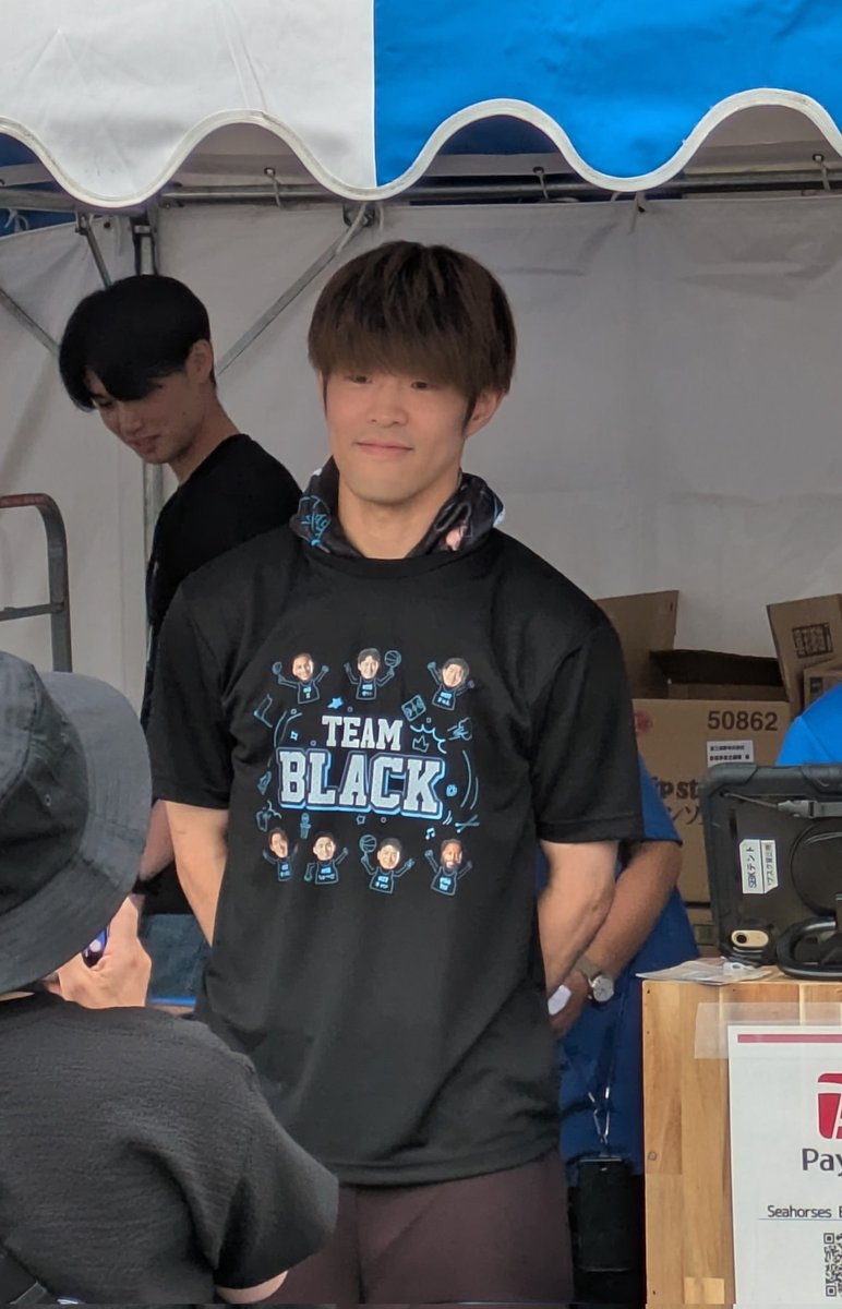 店員さんしてる長野くんかわいかった〜🥰