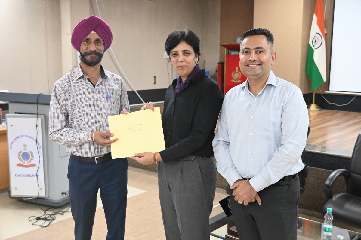 Trying to hold back tears as we bid farewell to a leader who didn't just guide CDTI Chandigarh but shaped it. Her integrity, Vision and strength will echo in these halls long after she is gone.
#Respectalways
Farewell of Director CDTI chd Ms. Rani Bindu, IPS <a href="/BPRDIndia/">Bureau of Police Research & Development</a>