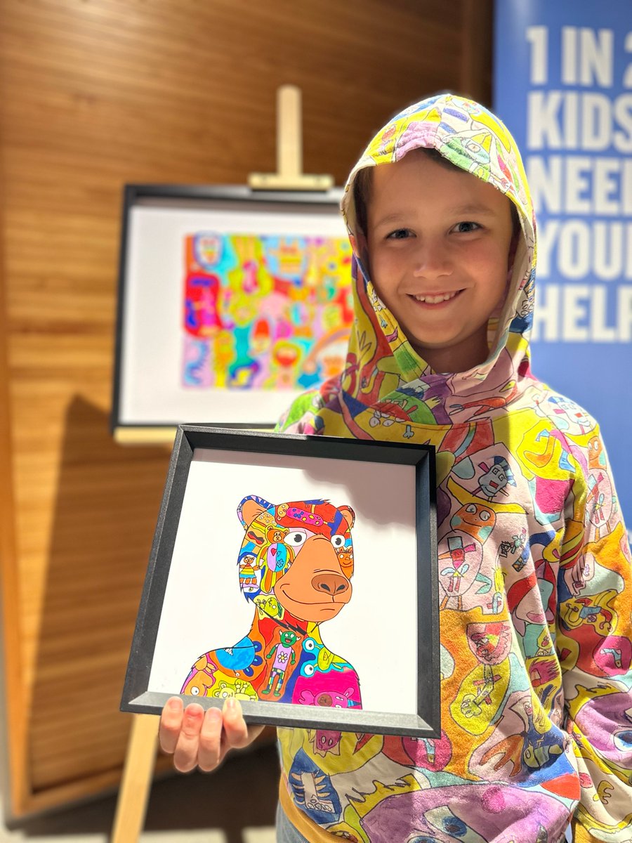 15 hours left to mint Ollie's open edition for a chance to win a 1/1 Okay Bear designed by him. 

At just 9, Ollie faced an aggressive brain tumour and nearly 100 rounds of treatment. Through it all, he found hope in art, and wants to give back to kids like him. 

Link below 💚