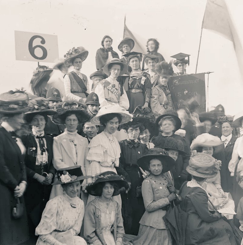 Scottish photographer Christina Broom (1862- 1939), the UK's first female press photographer who documented the women's suffrage movement #womensart