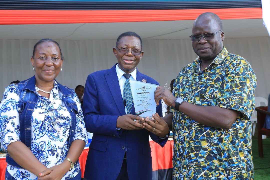 MakCAES's tweet image. During the commissioning of the refurbished Main Gate at MUARIK on Friday, 30th May 2025, @MakCAES recognized and honored a number of teaching, administrative, and support staff for their exceptional performance.
