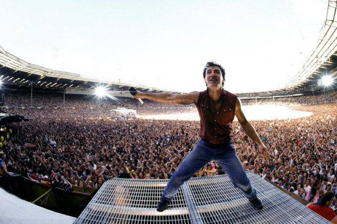 crockpics's tweet photo. Bruce Springsteen at Wembley Stadium, London, England, Photo by Neal Preston. Have you seen The Boss in concert? https://t.co/yfOarn1SXa