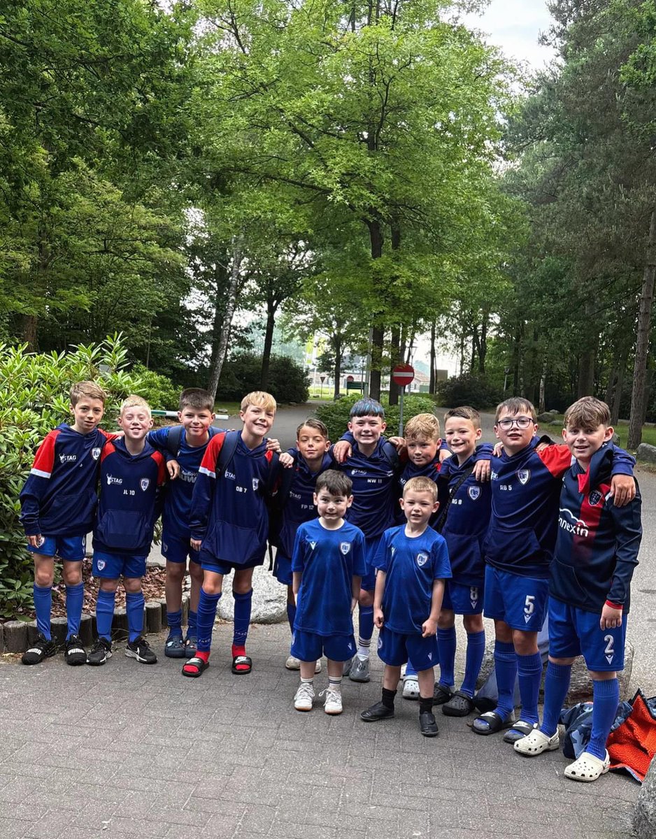 U10s (and support) ready for action ! #UTR⚽️💙 #rangersontour