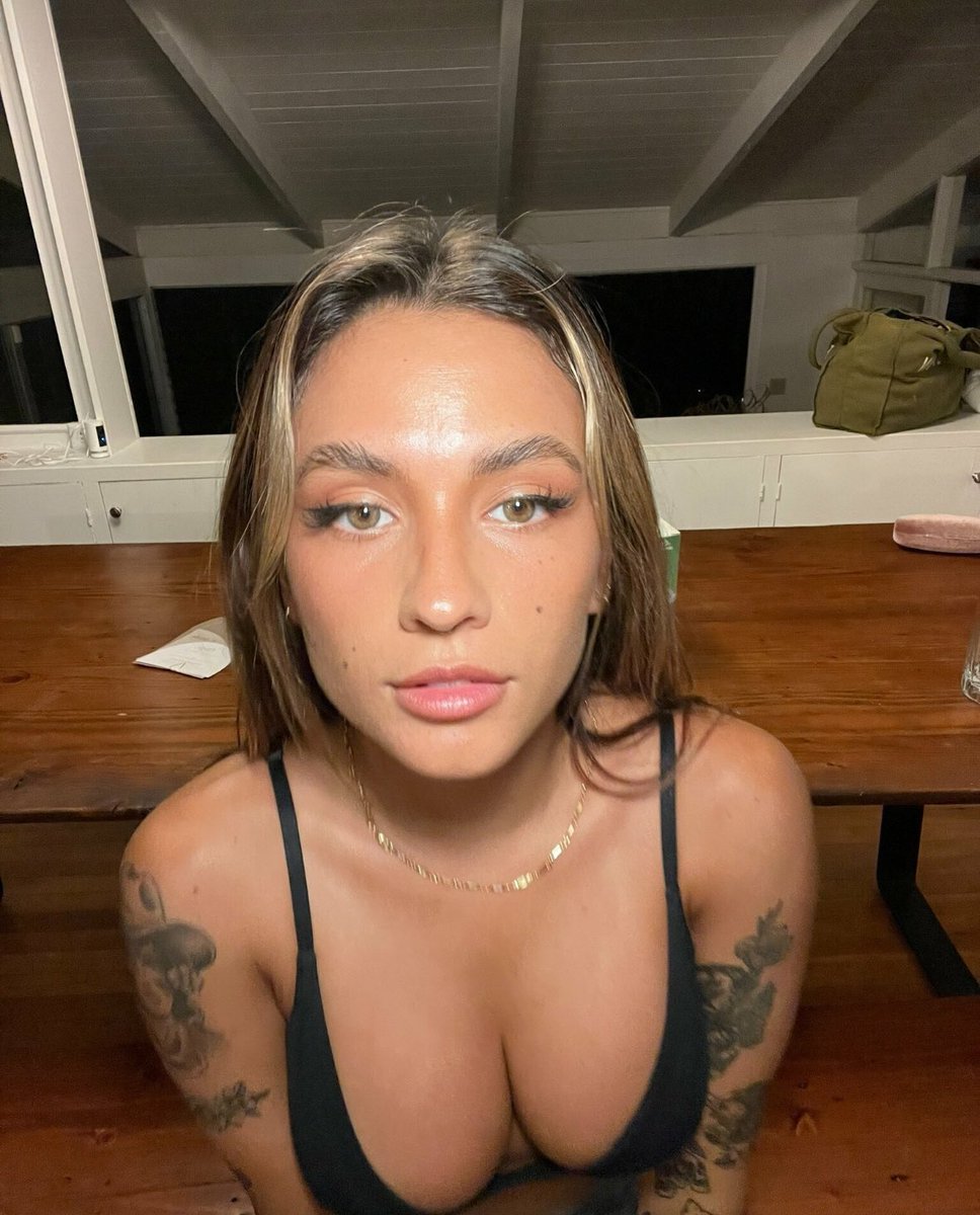 LavaxgrllFC's tweet image. Fake or natural?