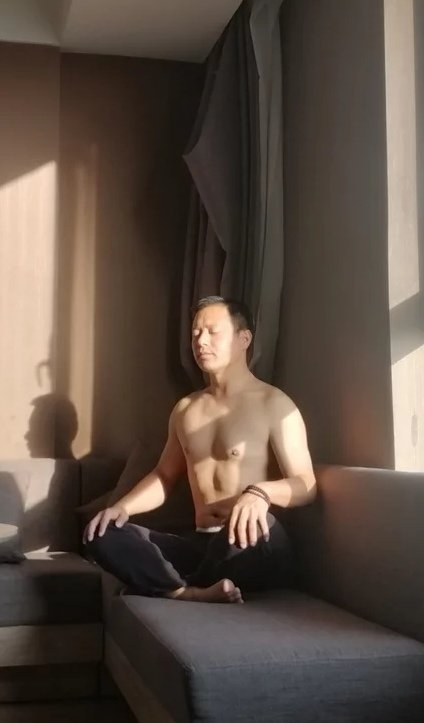 端午节，对圈子里的人来说，是一个特殊的日子。端午—粽子—捆绑，祝福大家端午安康，心想事成。
#捆绑，#端午