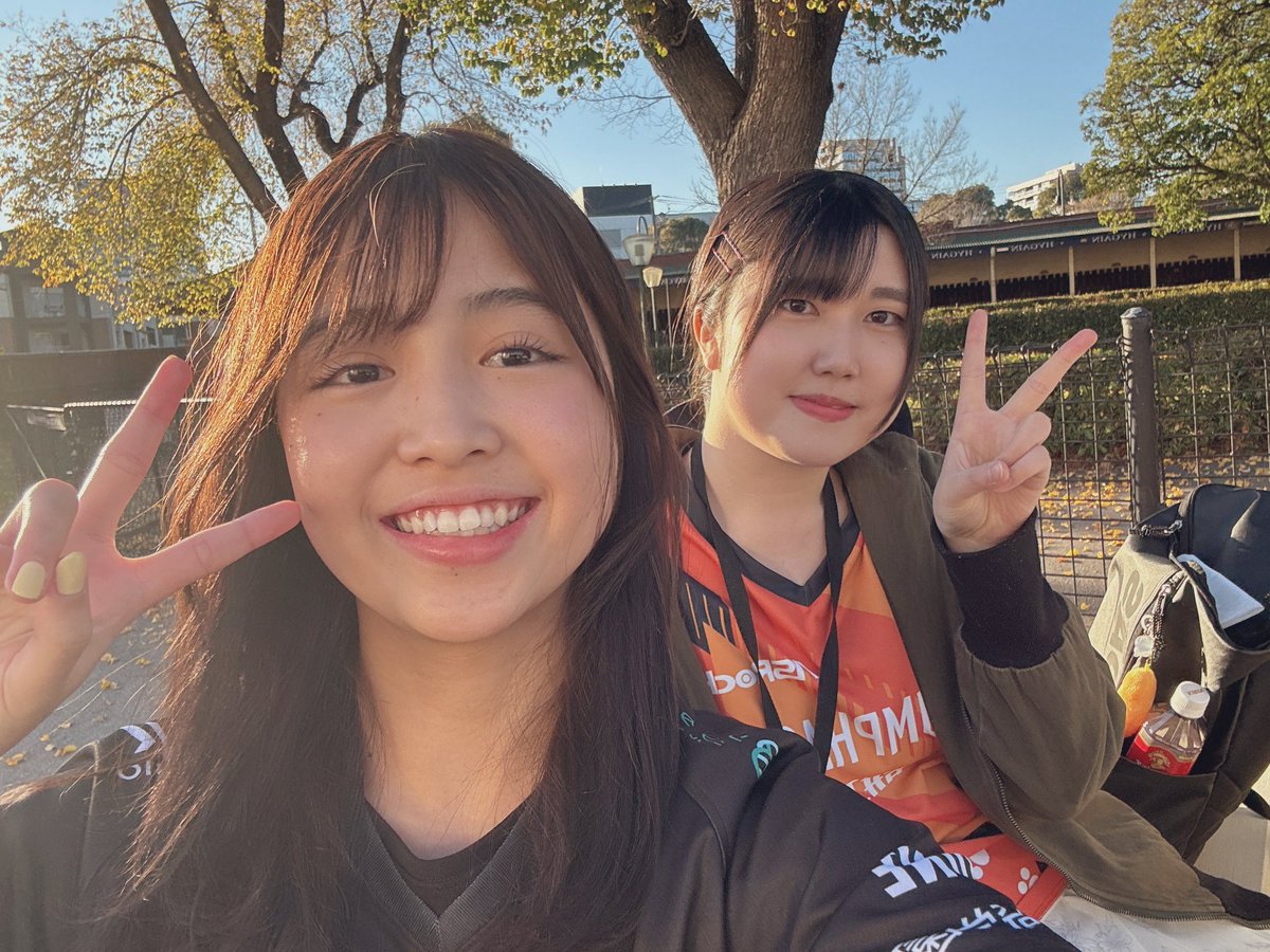 2人ともルーザーズだけどTop 32へ！
お互い気合いで走り切る。
Both going to try our best in top32!
<a href="/nyanpi55/">Nyanpi(にゃんぴ) @女子プロゲーマー</a>