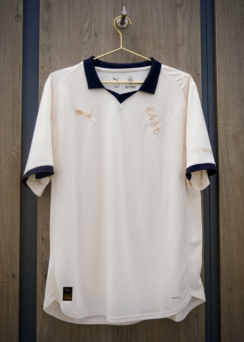 Port Vale's new <a href="/PUMA/">PUMA</a> home kit is something else 🤩🤩🤩