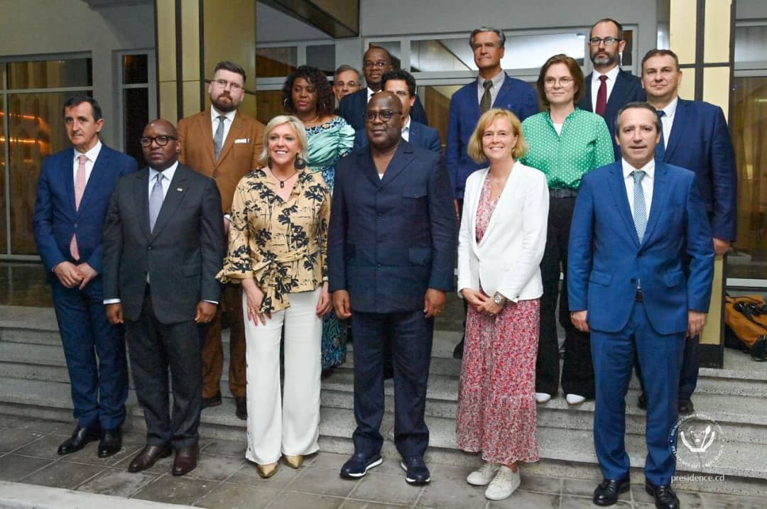 Discussions fructueuses :
J’ai reçu hier une délégation de parlementaires européens, conduite par Mme Hilde Vautmans, coprésidente de la délégation Afrique-Europe du Parlement européen. Ces députés ont transmis un message de soutien de l’Union européenne à la RDC.
