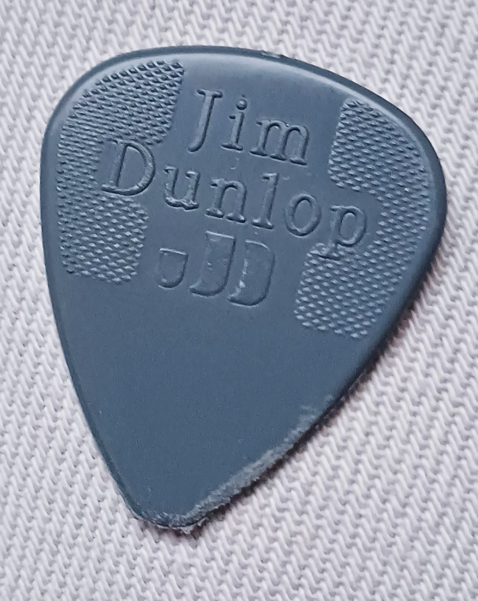 Pirmo reizi biju uz Skillet un ceturtdienas koncerts tiešām bija labs. Varbūt tādēļ, ka tas bija viņu tūres pirmais, bet nu dalībnieku atdeve šķita 100%. Nedaudz skaņa skatuves pašā priekšā šķita švaka, bet to varēja pieciest. Nu un kā tad bez bonusa - mediatora ☺ <a href="/skilletmusic/">Skillet</a>