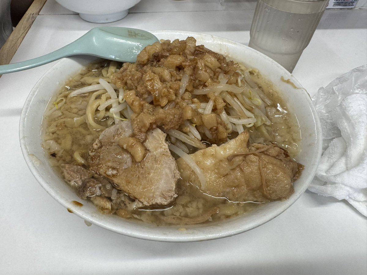 alan_gamedev's tweet image. 久しぶりに二郎系食べた、うますぎる