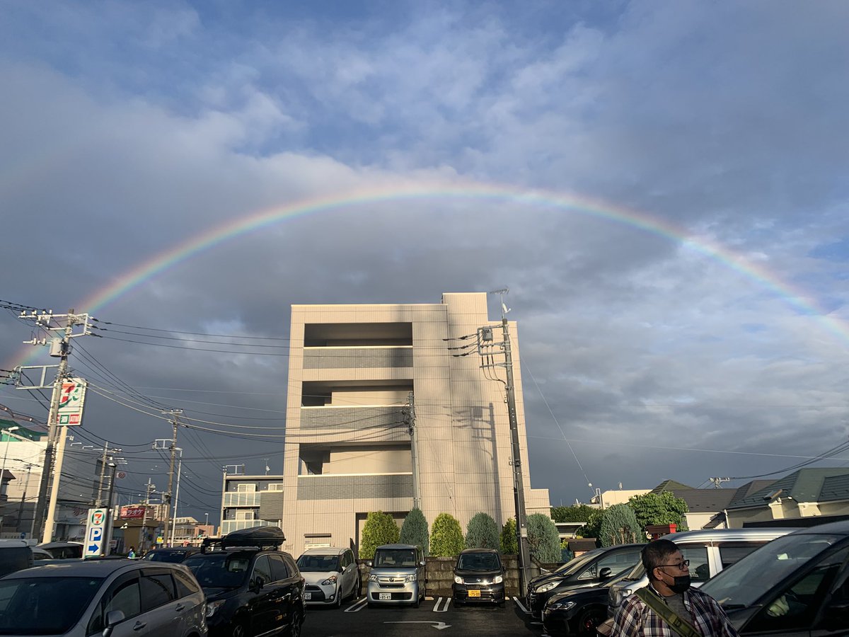 mayodoriru's tweet photo. いい感じに虹かかっとるなぁ https://t.co/WGdRksUWvP