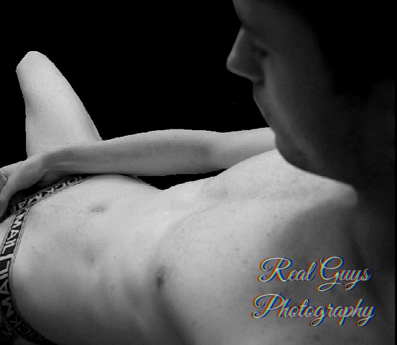 RealGuysPhoto's tweet photo. #blackandwhite #blackandwhitephoto #blackandwhitephotography #realguysbeauty #realguysphoto #realguysphotography #reclining https://t.co/34AcxAwl4K