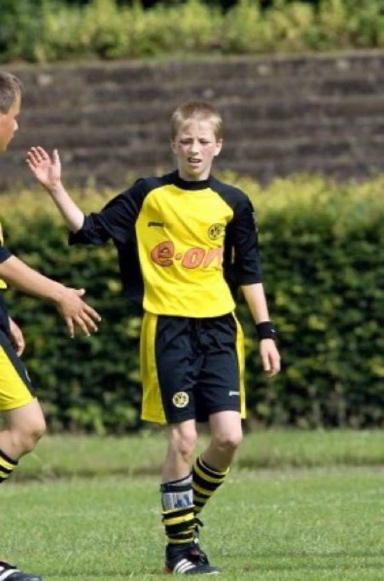 🎈 Joyeux anniversaire à notre fidèle VRAI capitaine Marco #Reus, 36 ans aujourd’hui! 

🐐💛 #BVB