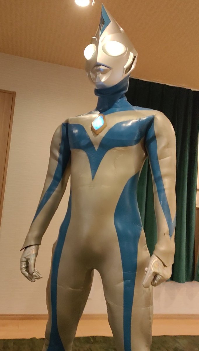 只今撮影中
本日のミラクルタイプは170×60で引き締まった体型の人。
下半身には余裕ありますね。