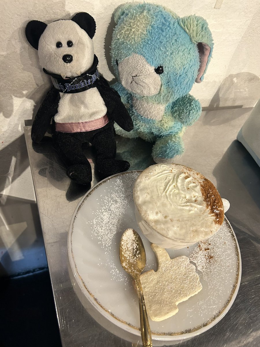 kode366's tweet image. #empty
@HiroeKonishi 
SNSのいいねだな…💭