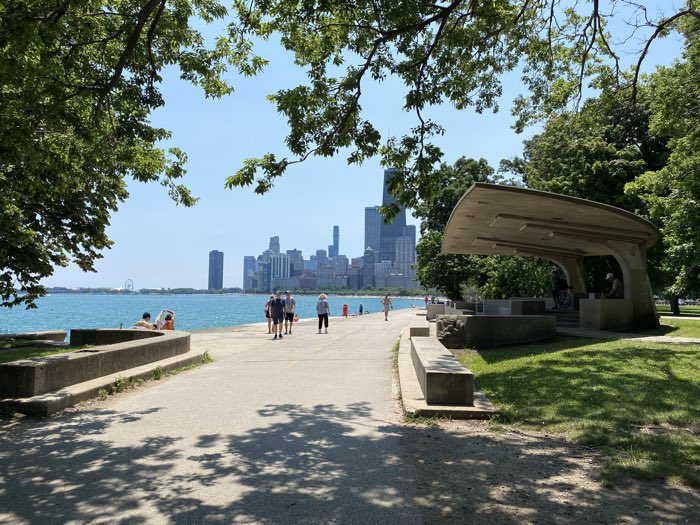 Do we have the worst architects &amp; urban designers in India? This entire space could’ve been a lush green commons, boosting property value &amp; quality of life. Instead, we got concrete mediocrity. 

Below are images of Chicago's lakefront (Michigan Lake beach)—please consider this