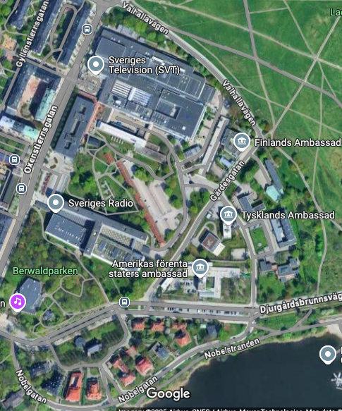 Public service sitter på en av de dyraste fastigheter i Stockholm bokförd till 250 miljoner kronor, men sannolikt värd mer än 13 miljarder, med potential för tusentals bostäder. timbro.se/smedjan/staten…