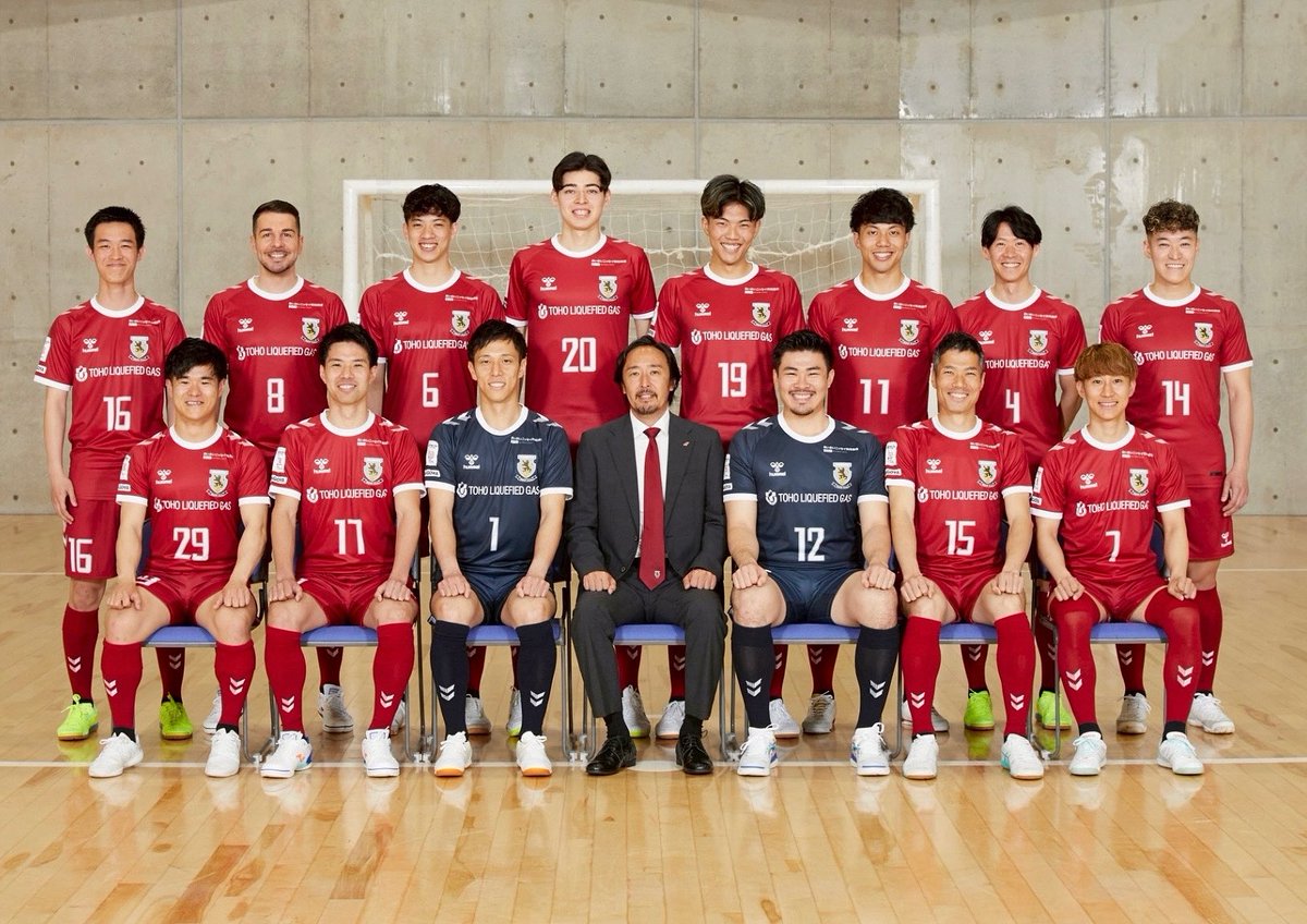 F-League start 🏆🇯🇵⚽️
#2025 #2026 

Let’s go Oceans 💪🏼🔴🔥 
Vamos EQUIPO!!

#futsal #japan #fleague #nagoya #oceans 
#team #8 #spain #TodosJuntos