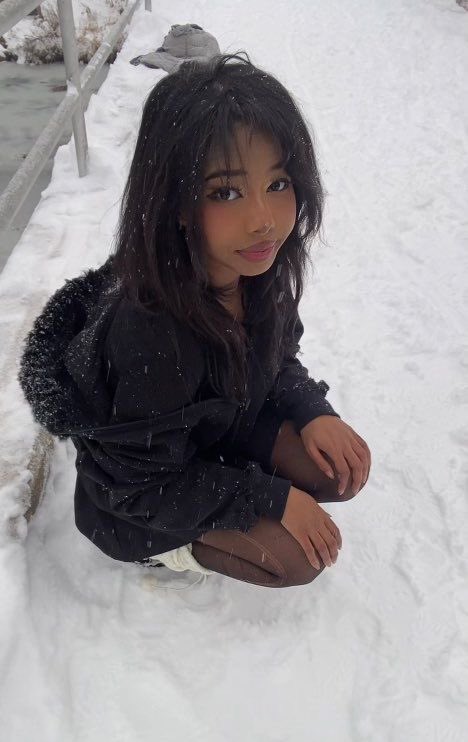 mayaspacee's tweet photo. i miss the snow https://t.co/xs74Bw1o8I