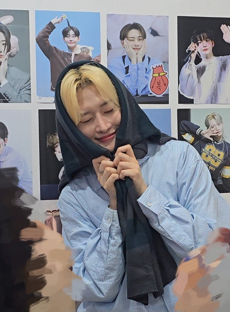 오랜만에 스사도 찍고 꾸며진 소품들을 보니까 그때 그 시절로 돌아간 기분이었어요🤭
넘 고생햇슴니다👍🏻👍🏻💜
#울트ㄹΓ캡숑_킹왕ㅉб_ㅇrブl토ㄲi_생일날