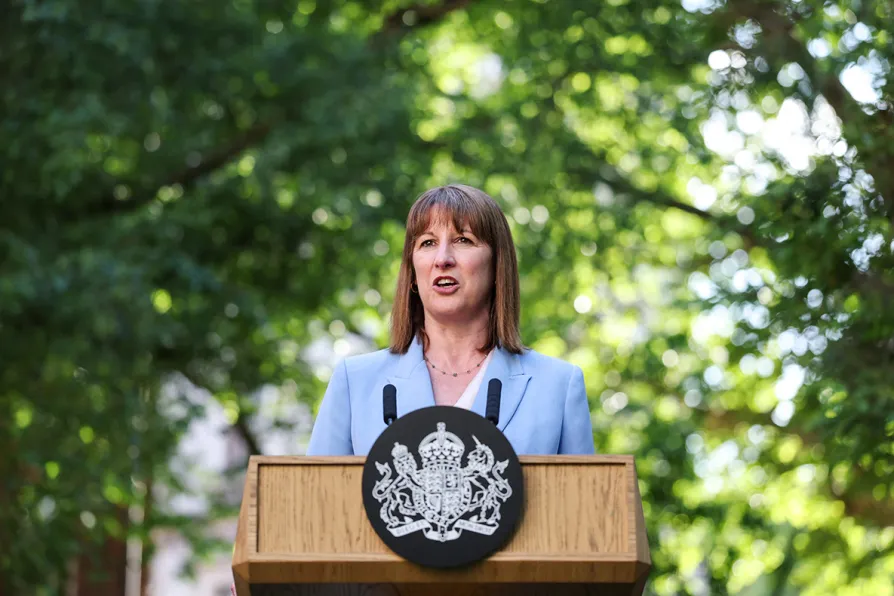 Only a radical change in policy can halt the crisis of the British economy

"A decisive part of opposing austerity in the current context is to oppose any increase in military spending."

morningstaronline.co.uk/article/only-r…