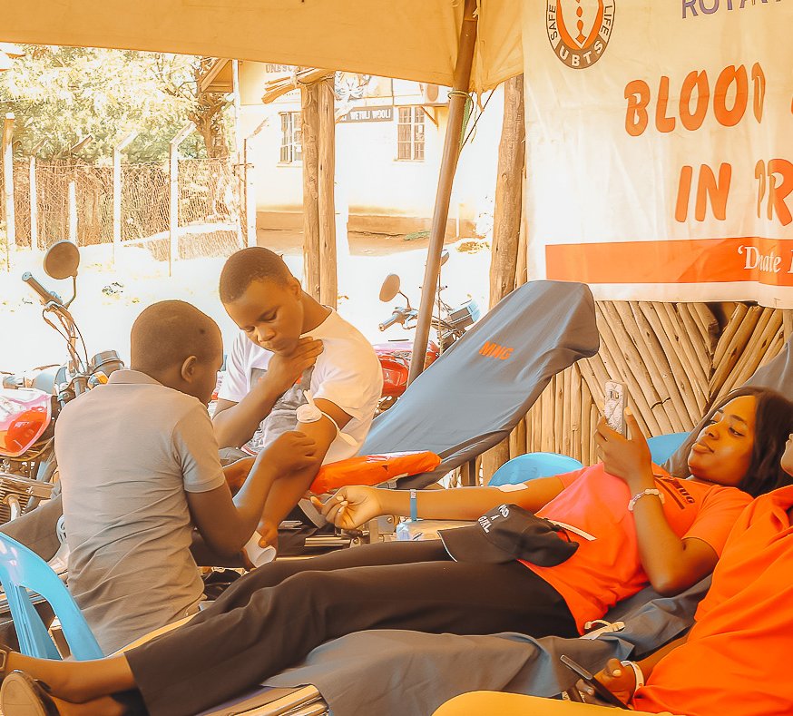 #Beracare 
As we kiss into the weekend to usher in a new month.!

We recommend you to donate blood at <a href="/mengo_hospital/">Mengo Hospital</a> 

With #BeCare &amp; #CityKuCity, together against Hpertension and Diabates

Cc; <a href="/olisafecharity/">OLI SAFE.?</a> | <a href="/CityKuCity/">CITY KU CITY</a> | <a href="/KampalaYec/">Kampala Youth Empowerment Centre</a>