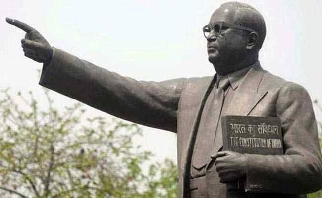 UNTOLD SENTIMENT

किसी भी तरह का आरक्षण, भारत को मात्र विनाश की ओर ही ले जाएगा। याद रहें, आरक्षण किसी को कभी लाभ नहीं देगा।

और जबतक भारतीयों को यह समझ में आएगा, तबतक सब नष्ट हो चुका होगा।