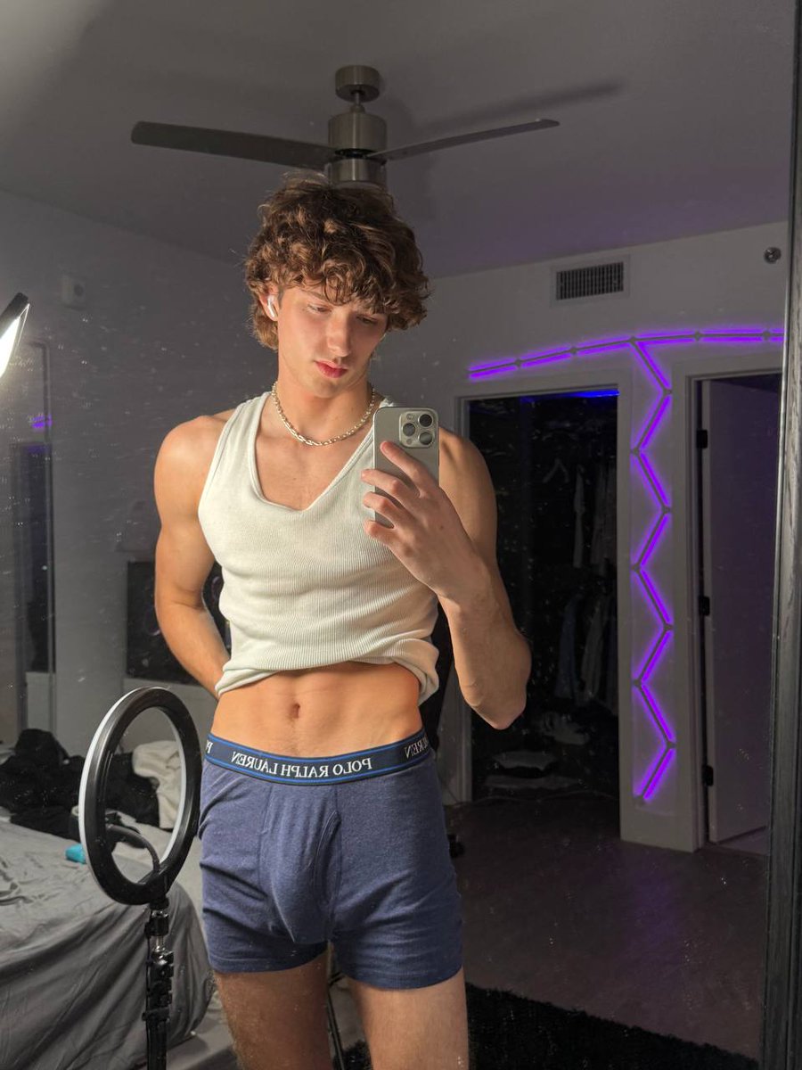 Would you play with me 😈..?