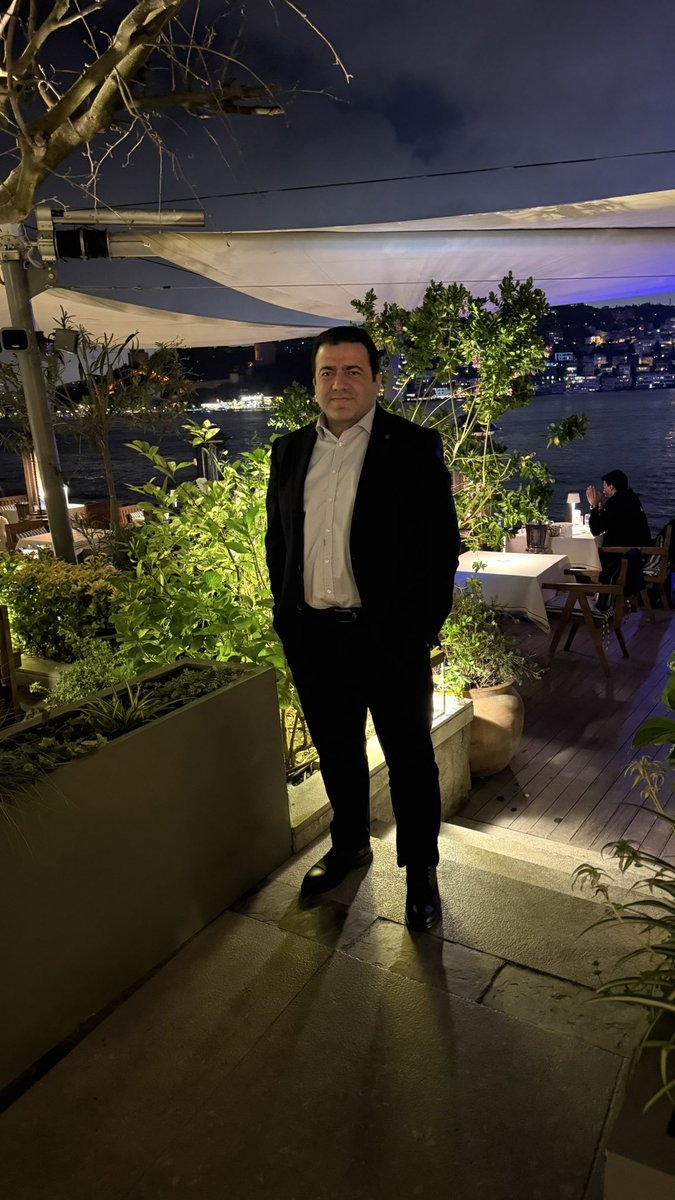 Seksen yaşına geldiğinizde bir an gelip de sadece kendiniz için hayat hikayenizin en kişisel versiyonunu anlatmak isterseniz, bunu yapmanın en yoğun ve anlamlı yolu yaptığınız tercihlerden bahsetmek olacaktır. Sonuçta hepimiz, tercihlerimizden ibaretiz.  

- Jeff Bezos #Amazon