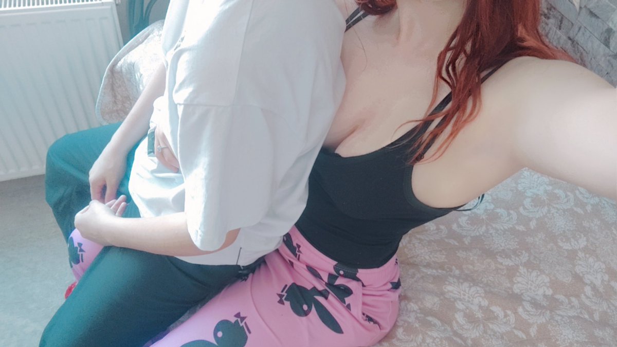 günaydınnn 
lezbiyenlerden gelenler...