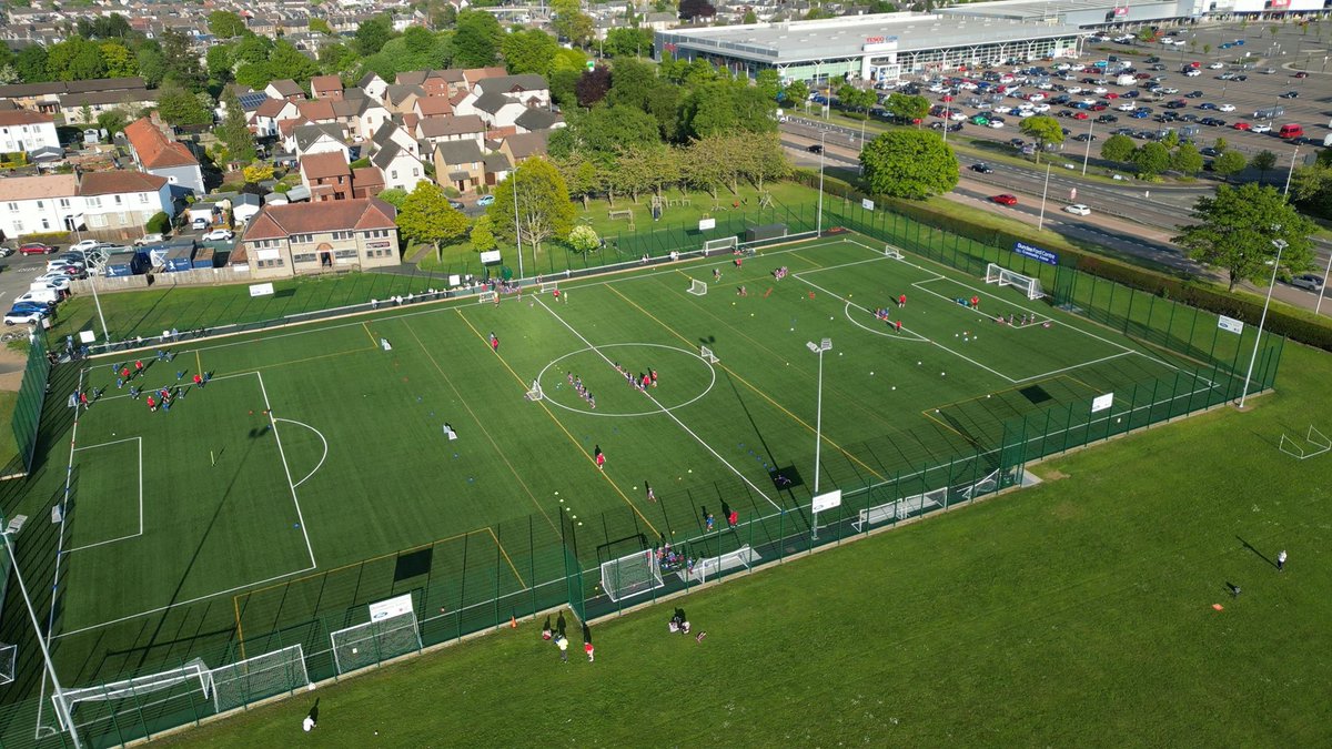 ☀️⚽️ Summer is around the corner &amp; we’ve got you covered with 6 weeks of ⚽️ camps at the DFCCA to keep your child entertained 🙌

Book in today at: dundeewestct.co.uk/programmes

ℹ️ Andy Creegan on 07538 475643 or at andrew.creegan@dundeewestct.co.uk.

<a href="/DundeeWestFC/">Dundee West FC</a> 

#SimplyTheWest