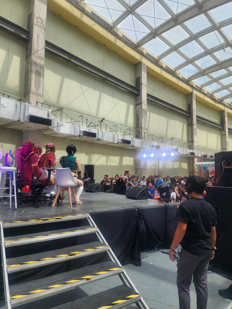 corn_maru's tweet image. They said theres Friends here so I went to see and find some! 😂 

#AndFriends2025 #AndFriends