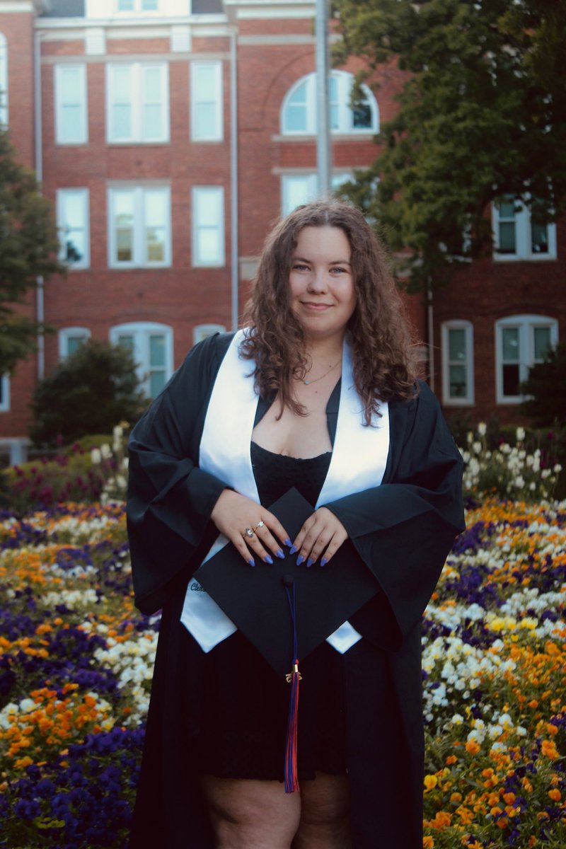 forgot to mention… i lowkey have a bachelors degree (and i’m otw to get my masters!)