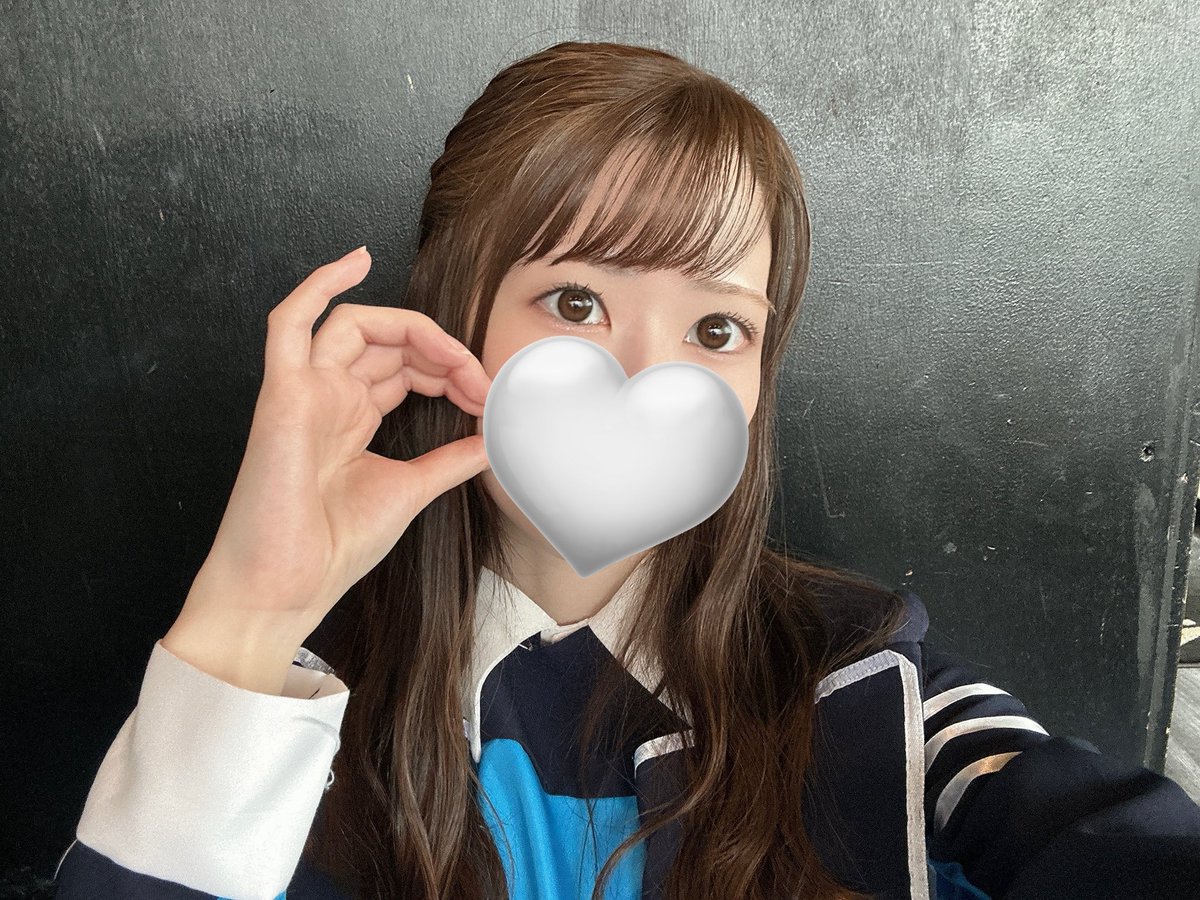umiffychan's tweet photo. SGR vol.211ありがとうございましたー❕❕
トップバッターで緊張したけど、ペンライト振ってくれたり嬉しかったです( ;ᵕ; )
またお会いしましょう…!!
#SGR
#iMiTATiONS https://t.co/Bng6dcsKdn