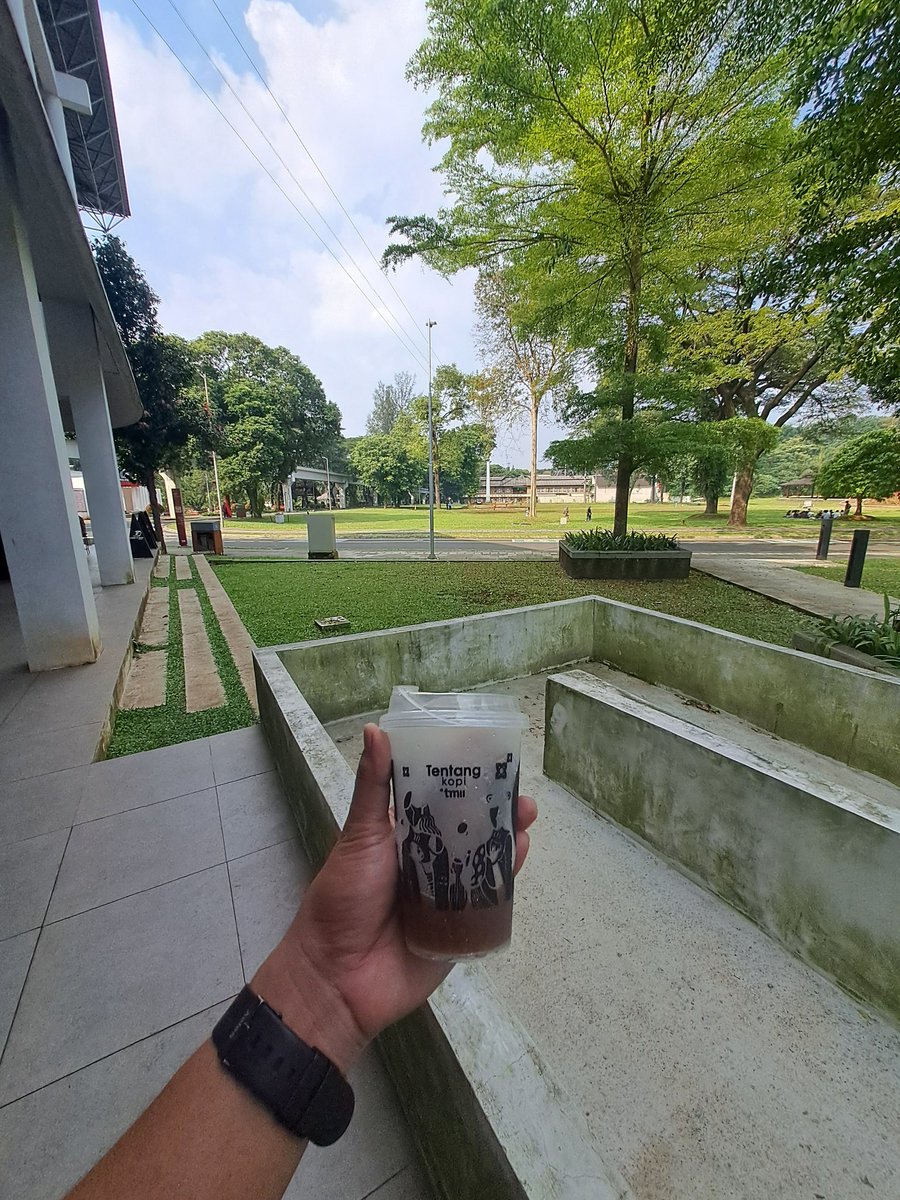 giegaduh961's tweet image. Ngopi time 😁#tmii