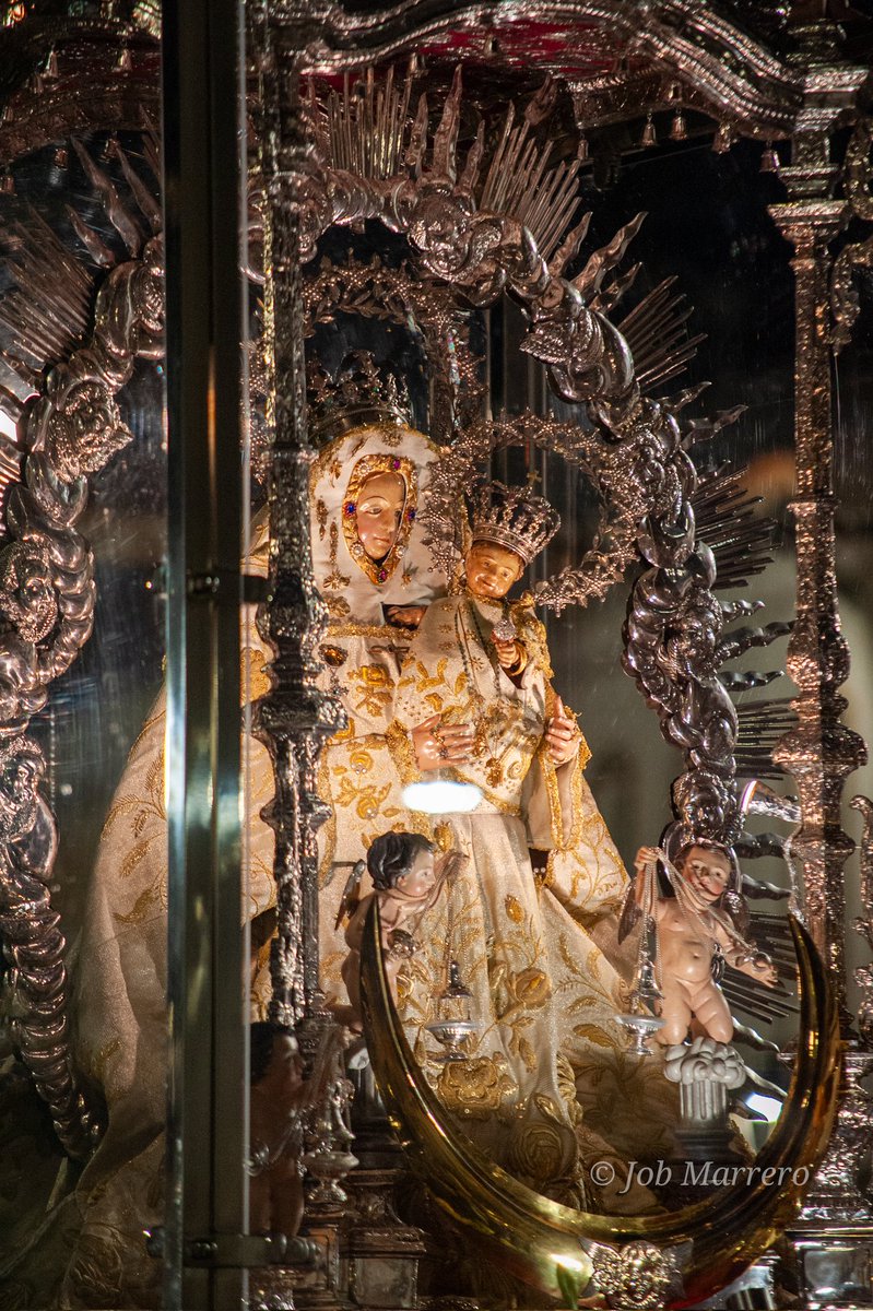 marrerojob's tweet image. ¡Buenos días! 😊

Salida de Nuestra Señora del Pino desde su Basílica, en Teror, para su Bajada a la Catedral de Santa Ana, Las Palmas de Gran Canaria.
¡Buen camino a todos los peregrinos!

📷 31-5-2025

#BajadaVirgendelPino #Teror #LasPalmasDeGranCanaria #GranCanaria