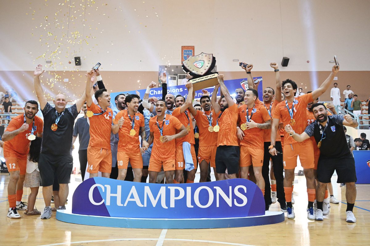 🎉 𝗘𝗡𝗧𝗥𝗘𝗡𝗔𝗗𝗢𝗥𝗘𝗦 𝗘𝗦𝗣𝗔𝗡̃𝗢𝗟𝗘𝗦 𝗣𝗢𝗥 𝗘𝗟 𝗠𝗨𝗡𝗗𝗢 | <a href="/patooo14/">José Lucas Mena</a> conquista la 🏆 Kuwait League con el <a href="/Kazma_SC/">نادي كاظمة الرياضي</a> 🇰🇼

Otro éxito conseguido lejos de nuestras fronteras. Enhorabuena, míster👏👏👏

#EntrenadorRFEF