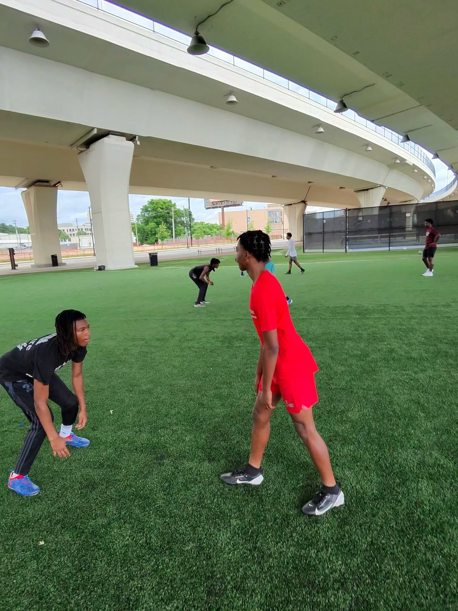 plutokingston's tweet image. no days off ! @QuincyJenkins14 @RamsayFootball @RonnieDjackson
@jbwoodall27