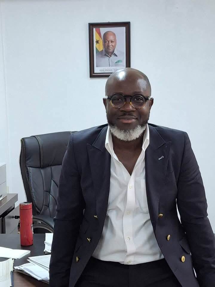 cdzas's tweet image. Rate Raymond Archer out of 10.