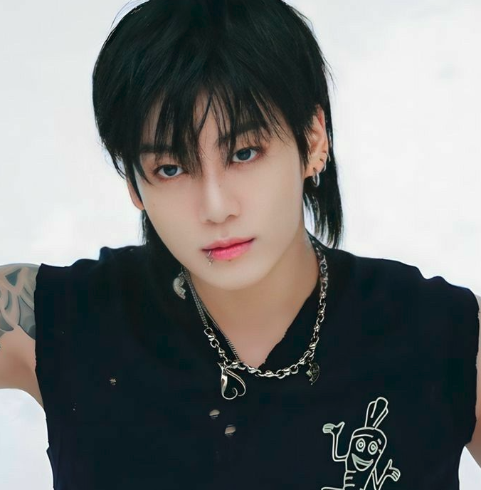 AboutMusicYT's tweet photo. Jungkook of BTS will be discharged from the military in 10 days. https://t.co/RqacbJ6m8z