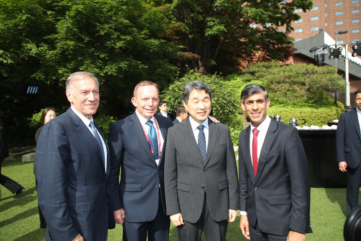 Rishi Sunak (@rishisunak) on Twitter photo Great to join Lee Ju-Ho, <a href="/HonTonyAbbott/">Tony Abbott</a>, and <a href="/mikepompeo/">Mike Pompeo</a> in Seoul recently.
Important discussions on security, economic resilience and innovation. Great to join Lee Ju-Ho, <a href="/HonTonyAbbott/">Tony Abbott</a>, and <a href="/mikepompeo/">Mike Pompeo</a> in Seoul recently.
Important discussions on security, economic resilience and innovation.
