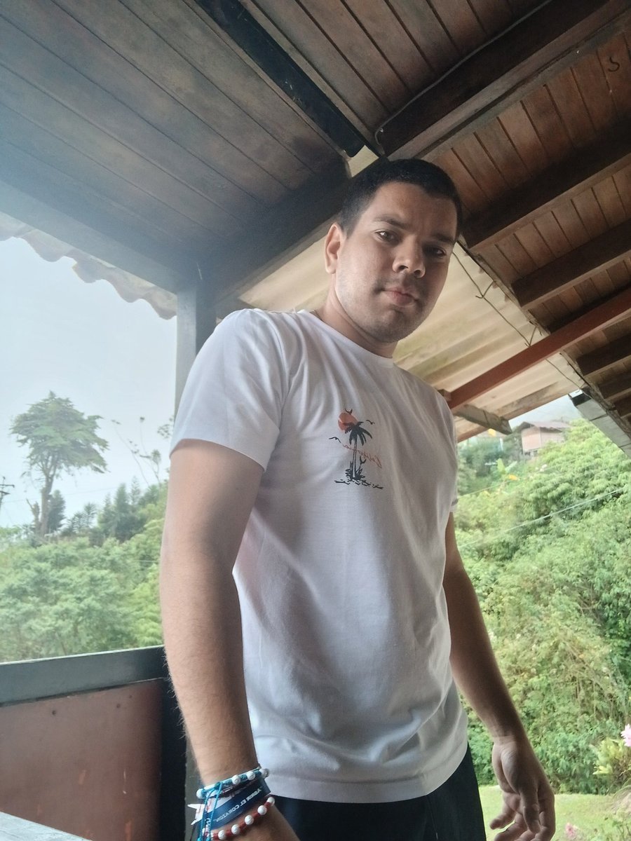 Jose_C15's tweet photo. Hola https://t.co/dvzoiZPSrN