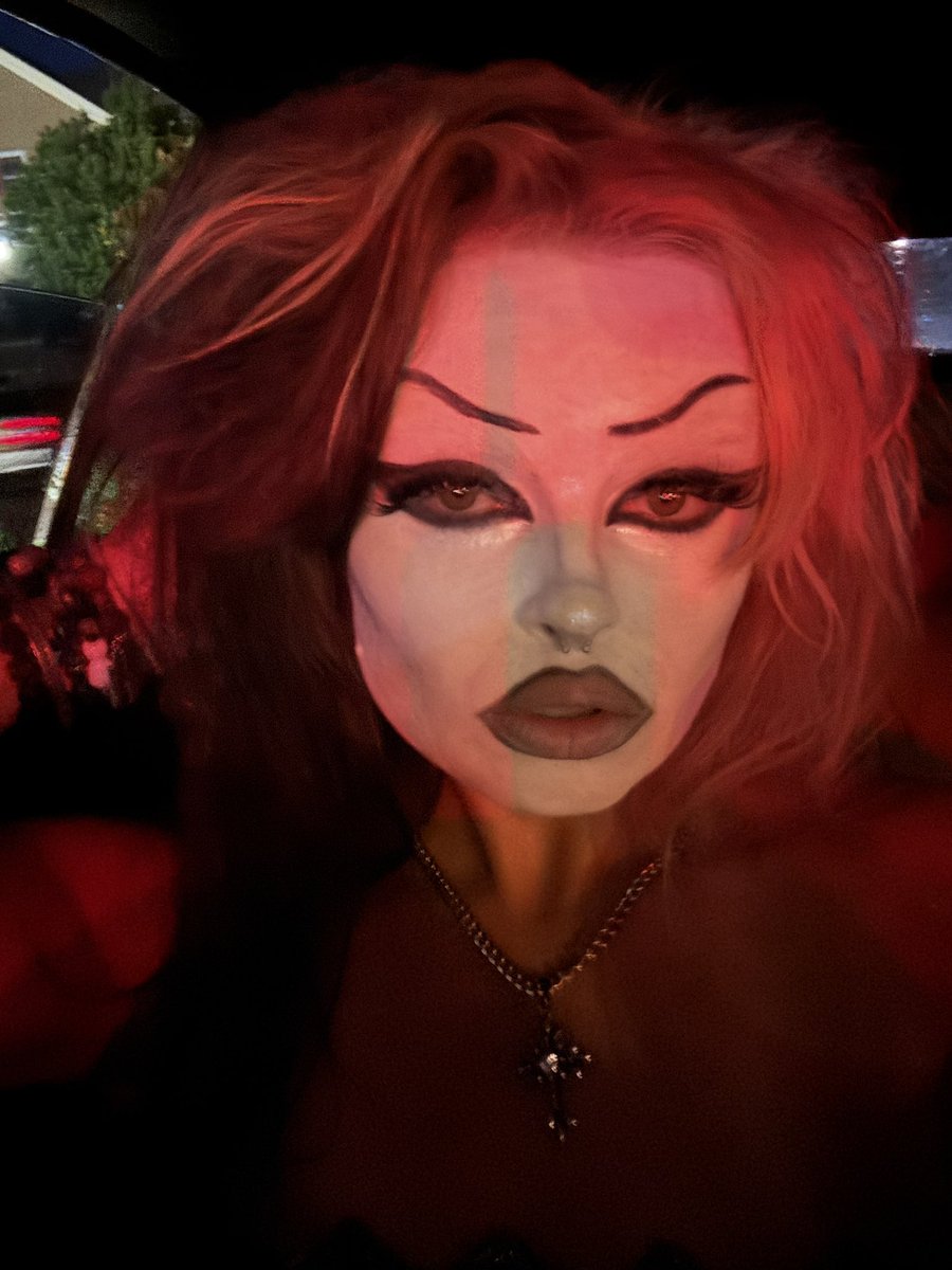 ru5514nd0ll's tweet photo. queen NEVER CRY🗣️ #NeverCry https://t.co/U41ZPxwP1d