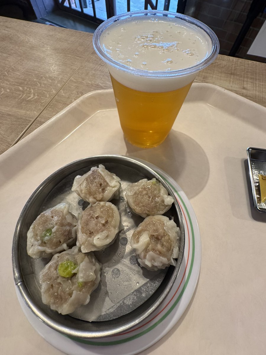 Start_Stepn's tweet photo. 横浜→新横浜→中華街→横浜→新横浜完歩❗️
往路Googlemapの言われた通りに横浜臨海幹線道で、ほぼ平坦で行けたのに、復路は横浜から新横浜通りを通ったら、なかなかのアップダウン😅
雨・風・15℃と気候にも恵まれたので、そろそろ帰ります〜
#stepn
#stepngo
#hell3 
#崎陽軒vs福包酒場 https://t.co/oMm2WeZ8k0