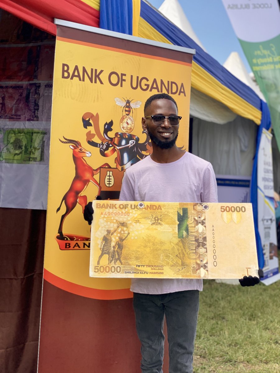 Taremwa Isaac R 🇺🇬 (@isaacruk) on Twitter photo It’s end of month, don’t over fold that ka Paper Note money You have, protect it , buy a wallet , Keep it nicely. Make it live longer.  It’s every one’s responsibility. It’s end of month, don’t over fold that ka Paper Note money You have, protect it , buy a wallet , Keep it nicely. Make it live longer.  It’s every one’s responsibility.