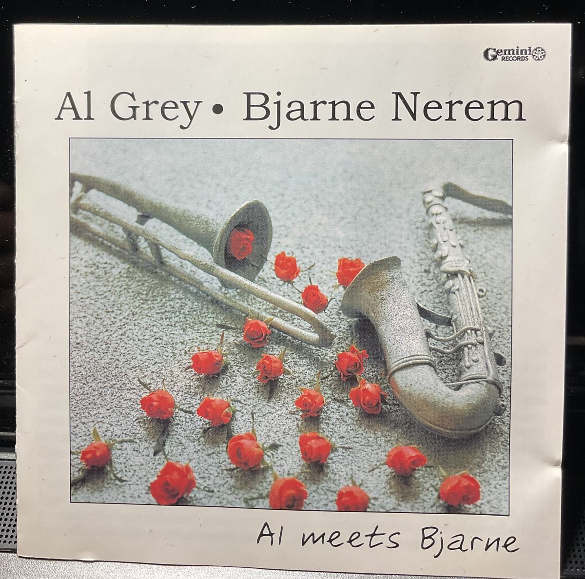 takanomasajazz's tweet photo. 今夜の夕食のお供(音も)は Tb #AlGrey の『Al Meets Bjarene』 Piano #NormanSimmons Ts. #BjarneNere, 他のQuintet。よく知れたスタンダードを🎹 Blue&Sentimental ,Green Dolphin Street 等 PfのSimmonsがシブい味付け🎹🎶 https://t.co/AjNaK26eKU