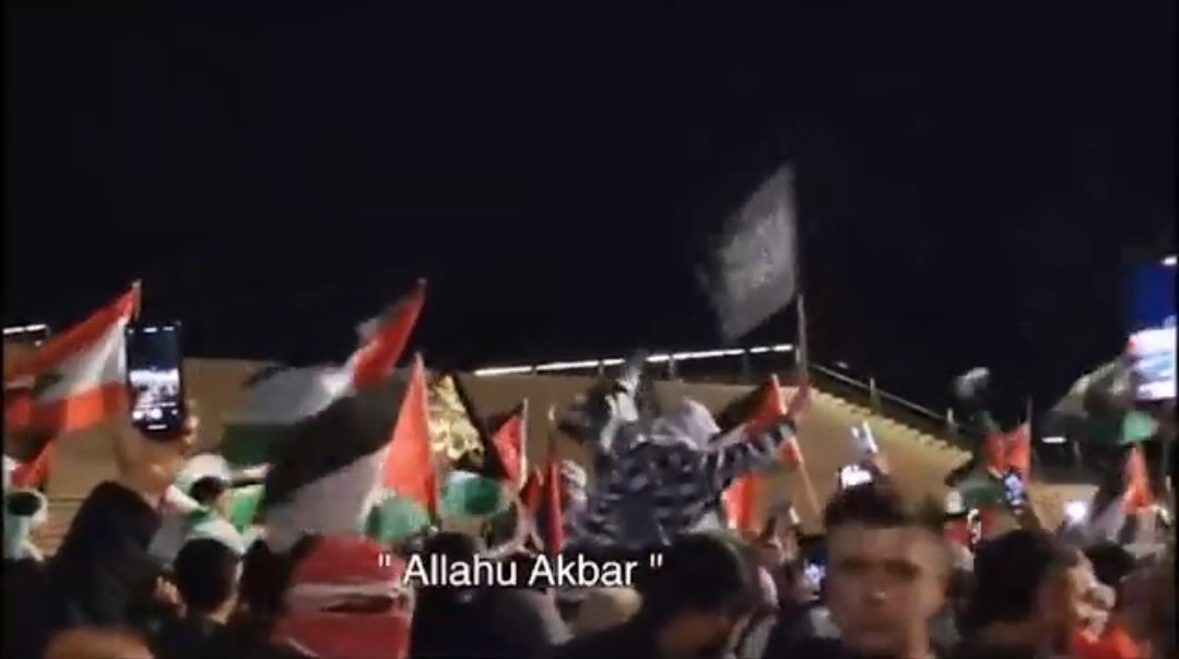 So this man is removed from the opera house but pro Palestine protestors aren't? Why?